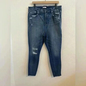 Good American // EUC Good Legs Crop sz 18